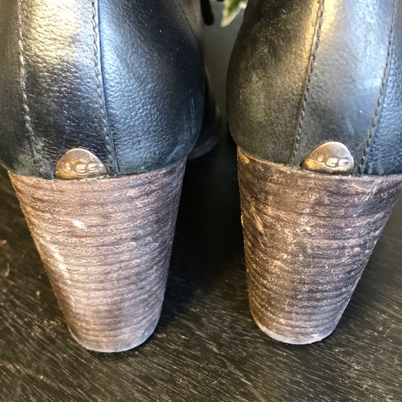 UGG Black Leather Mackie Platform Boots - Picture 7 of 8